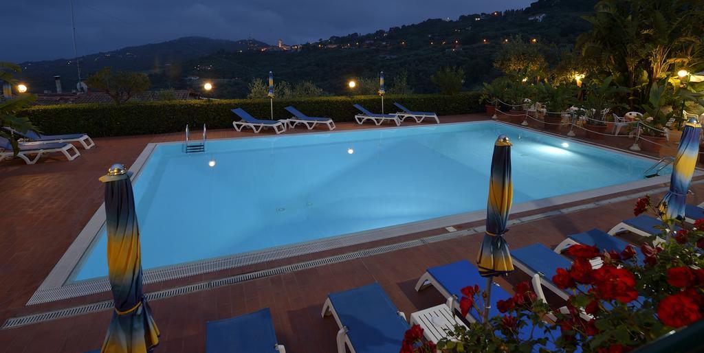 Residence Elvira Diano Marina Exteriér fotografie